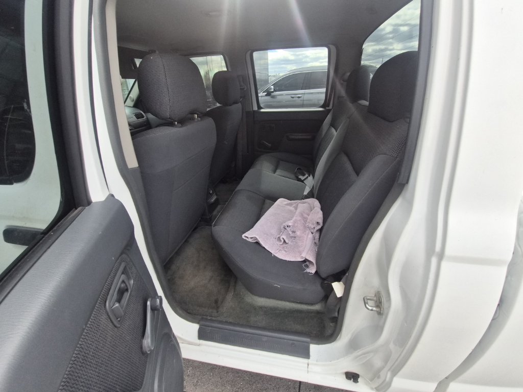 Used 2002 Nissan Frontier XE RWD image 11