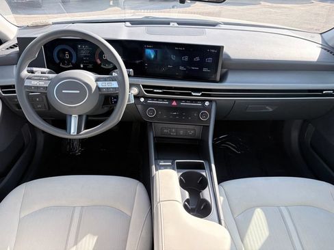 Used 2025 Hyundai Sonata SEL FWD image 8