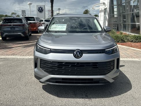 New 2026 Volkswagen Tiguan SE FWD image 4