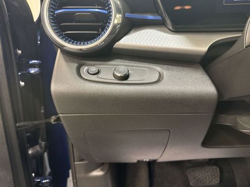 Used 2024 Chevrolet Trax LT w/ Driver Confidence Package image 24