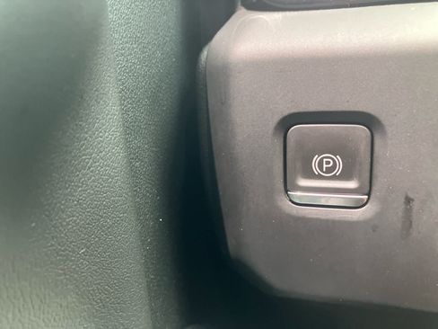 Used 2022 GMC Sierra 1500 Denali AWD/4WD image 14