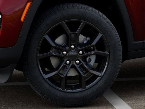 New 2025 Jeep Grand Cherokee Limited image 8