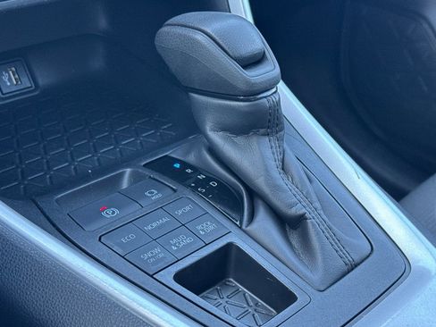 Used 2025 Toyota RAV4 XLE w/ Convenience Package image 20