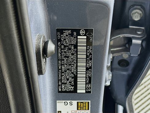 Used 2022 Toyota Corolla LE image 12