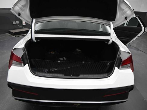 New 2026 Hyundai Elantra SEL Sport FWD image 15