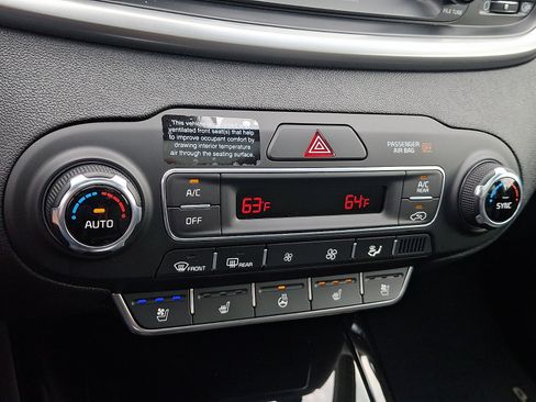 Used 2019 Kia Sorento SX AWD/4WD image 18