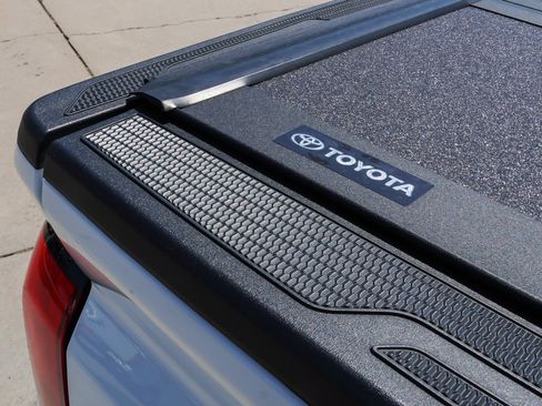 Used 2024 Toyota Tacoma TRD Off-Road w/ TRD Off Road Upgrade Package AWD/4WD image 15