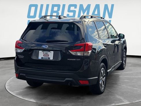 Used 2023 Subaru Forester Premium image 6