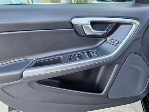 Used 2016 Volvo S60 T5 R-Design FWD image 19