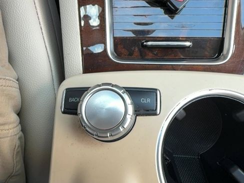 Used 2013 Mercedes-Benz GLK 350 4MATIC image 12
