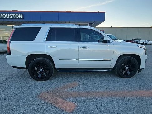 Used 2019 Cadillac Escalade 2WD image 8