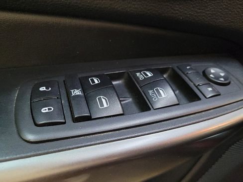 Used 2020 Jeep Cherokee Limited AWD/4WD image 27