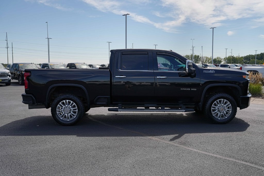 Used 2022 Chevrolet Silverado 3500 High Country AWD/4WD image 6