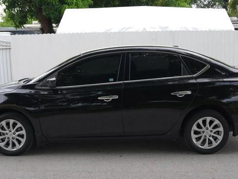 Used 2019 Nissan Sentra SV FWD image 3