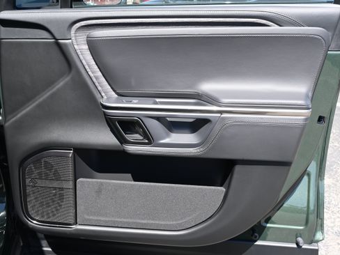 Used 2023 Rivian R1S Adventure AWD/4WD image 27