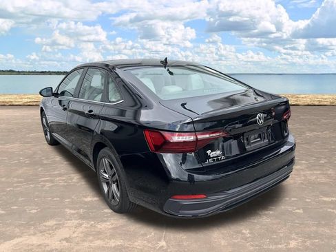 Used 2023 Volkswagen Jetta SE FWD image 7