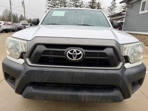 Used 2014 Toyota Tacoma 2WD Regular Cab image 3