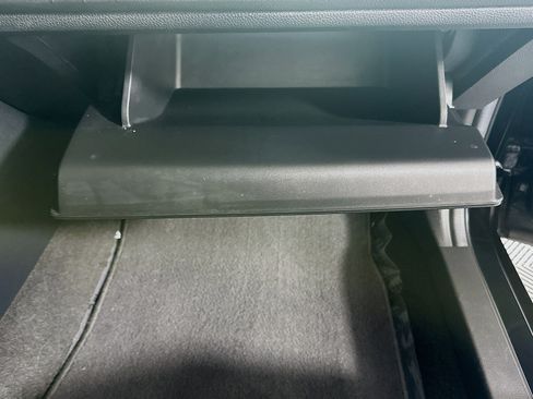 Used 2025 Honda Civic Sport image 32