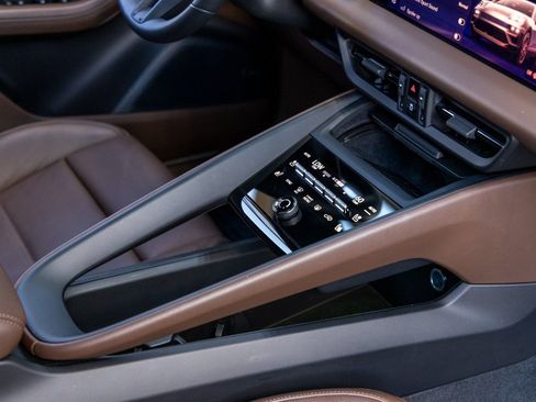 Certified 2025 Porsche Macan 4 Electric image 52