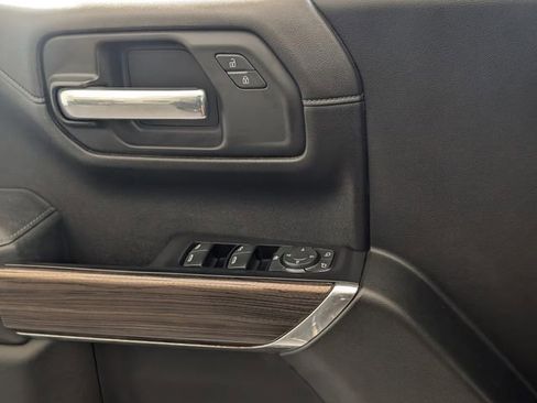 Used 2019 Chevrolet Silverado 1500 RST image 26