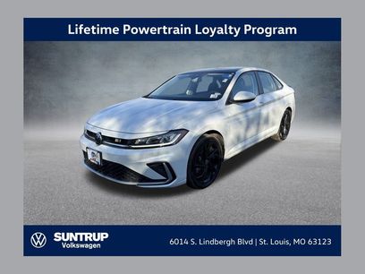 Used 2025 Volkswagen Jetta SE w/ Sunroof Package