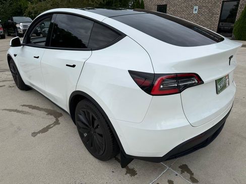 Used 2021 Tesla Model Y Long Range AWD/4WD image 7