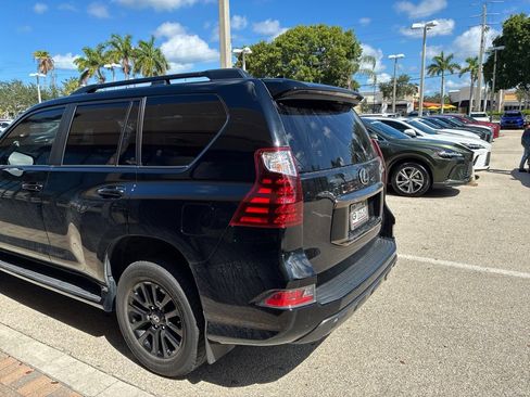 Certified 2022 Lexus GX 460 w/ Black Line Special Edition AWD/4WD image 7