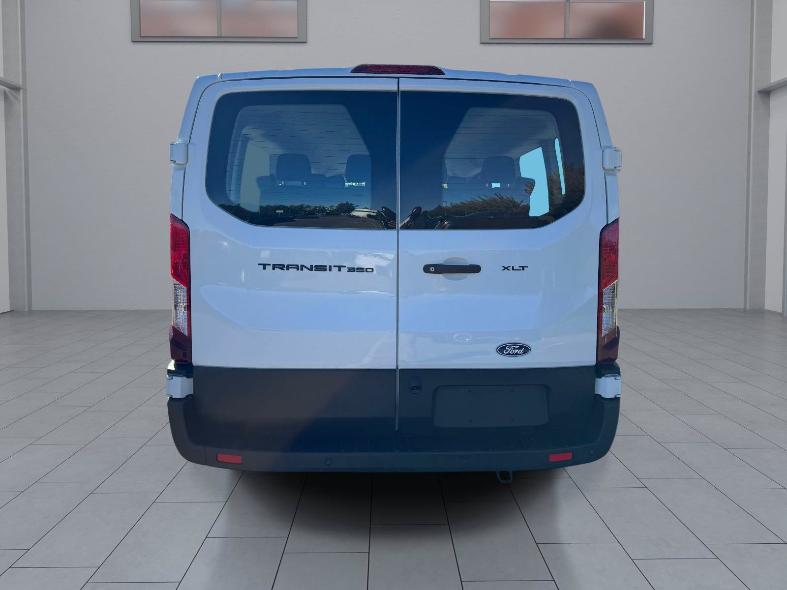 Used 2026 Ford Transit 350 XLT RWD image 7
