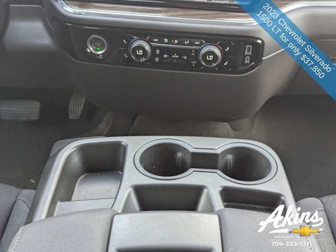 Used 2023 Chevrolet Silverado 1500 LT AWD/4WD image 18