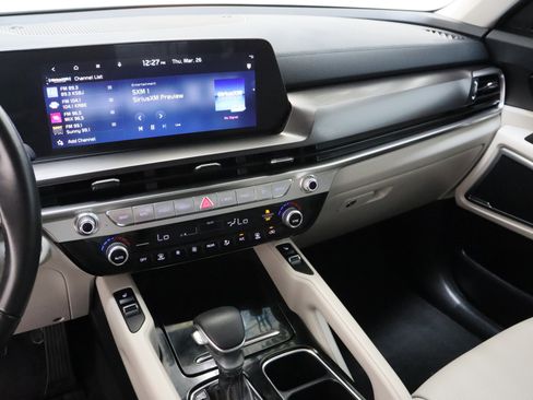 Used 2024 Kia Telluride S w/ S Sunroof Package image 16