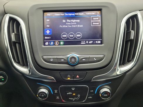 Used 2022 Chevrolet Equinox LT FWD image 25