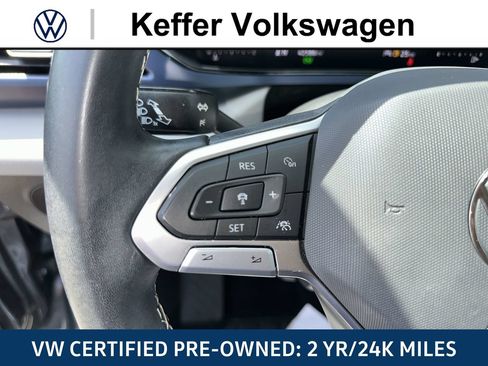 Certified 2023 Volkswagen Taos SE FWD image 26
