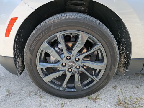 Certified 2022 Chevrolet Equinox RS w/ RS Leather Package FWD image 10