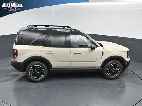 Used 2025 Ford Bronco Sport Outer Banks w/ Outer Banks Tech Package+ AWD/4WD image 16