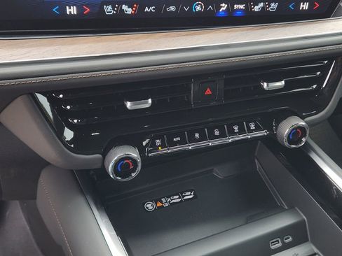 New 2026 Chevrolet Tahoe High Country image 14