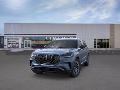 New 2026 Lincoln Aviator 2WD image 2