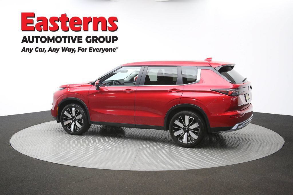 Used 2025 Mitsubishi Outlander SE AWD/4WD image 65