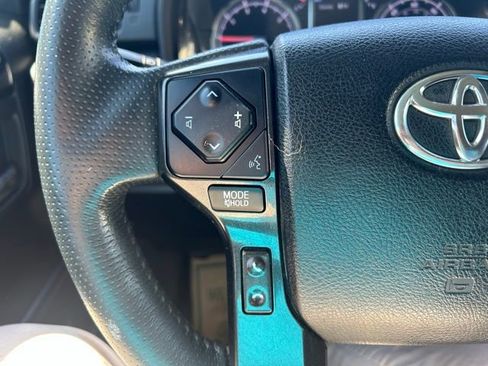 Used 2021 Toyota 4Runner Venture image 22
