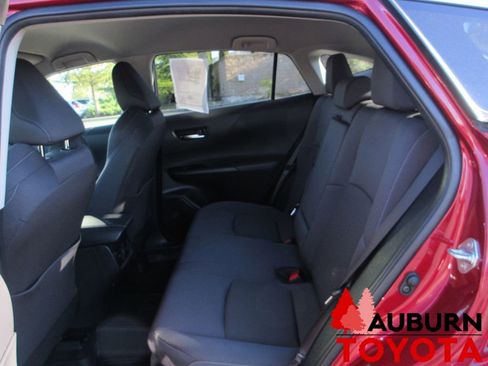 Certified 2022 Toyota Venza LE image 19