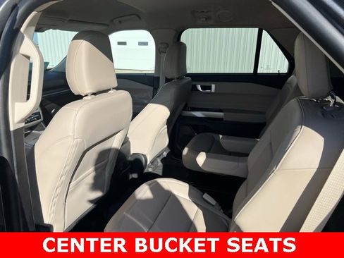 Used 2023 Ford Explorer XLT image 16