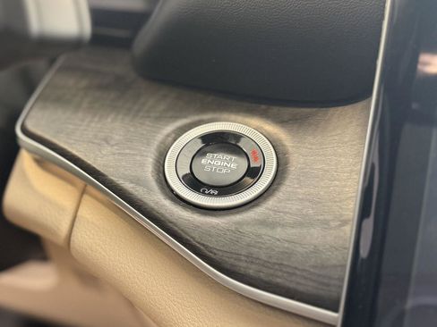 Used 2024 Jeep Grand Cherokee Limited 4xe w/ Luxury Tech Group II image 15