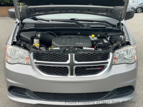 Used 2015 Dodge Grand Caravan American Value Package FWD image 25
