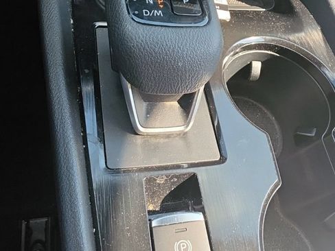 Used 2023 Nissan Rogue SV AWD/4WD image 15
