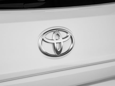 Used 2023 Toyota Corolla Cross LE w/ Moonroof Package AWD/4WD image 59