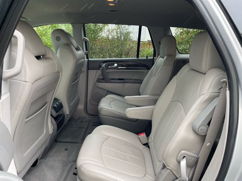 Used 2013 Buick Enclave Leather image 15