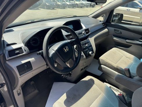 Used 2011 Honda Odyssey LX image 11