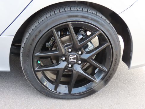 Used 2025 Honda Civic Sport image 38