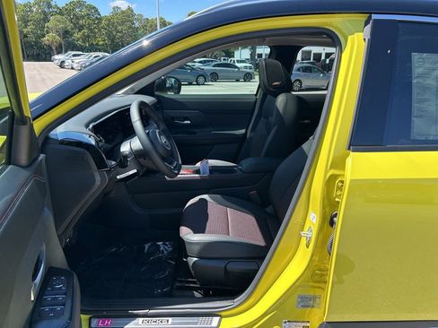 New 2026 Nissan Kicks SR w/ SR Premium Package image 16