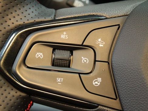 Used 2025 Chevrolet Trax RS w/ Sunroof Package image 20