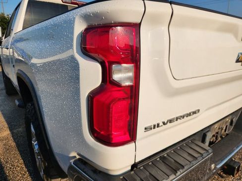 Used 2022 Chevrolet Silverado 2500 LTZ w/ LTZ Texas Edition AWD/4WD image 7
